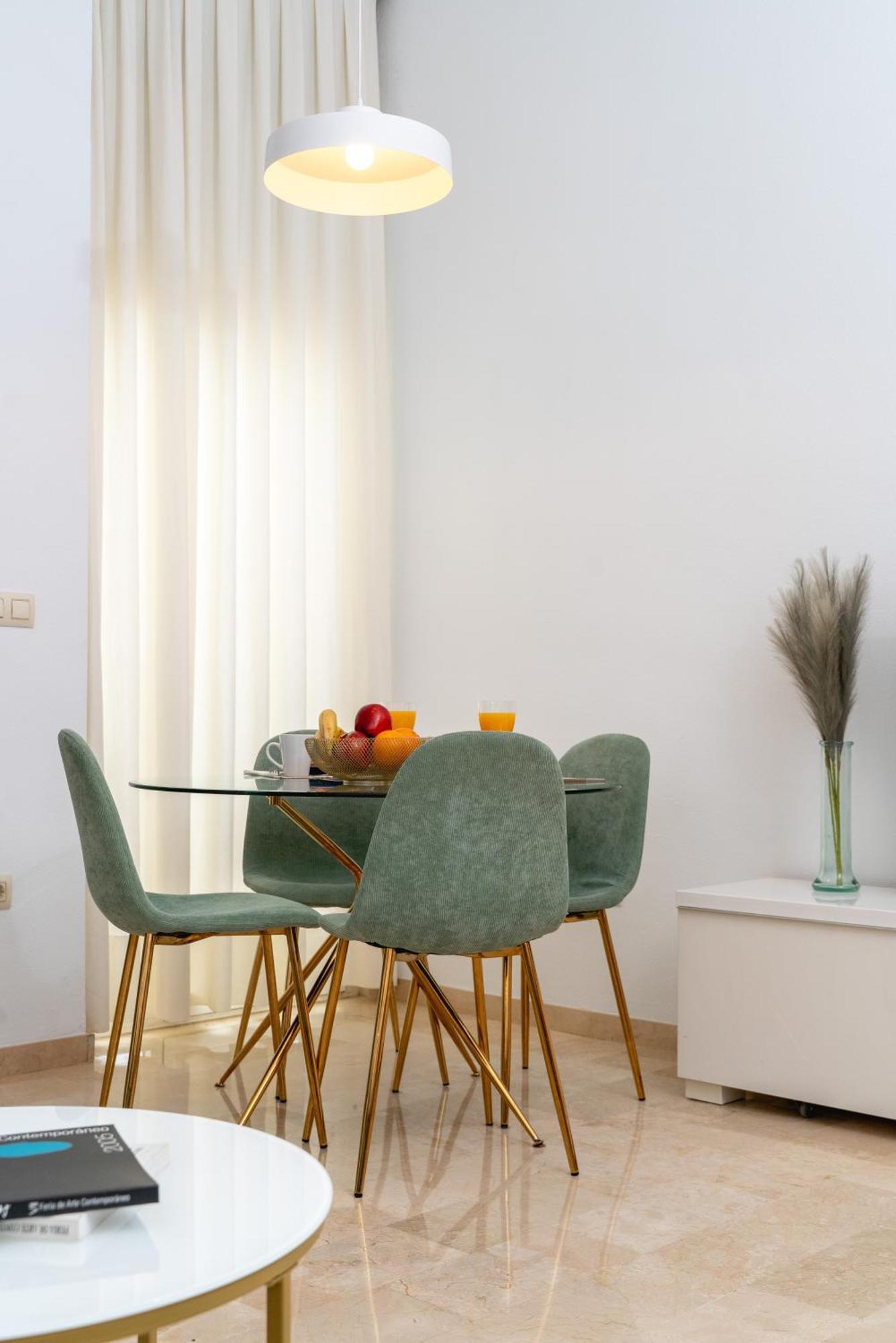 Apartamento Castilla 61 Севиля Екстериор снимка